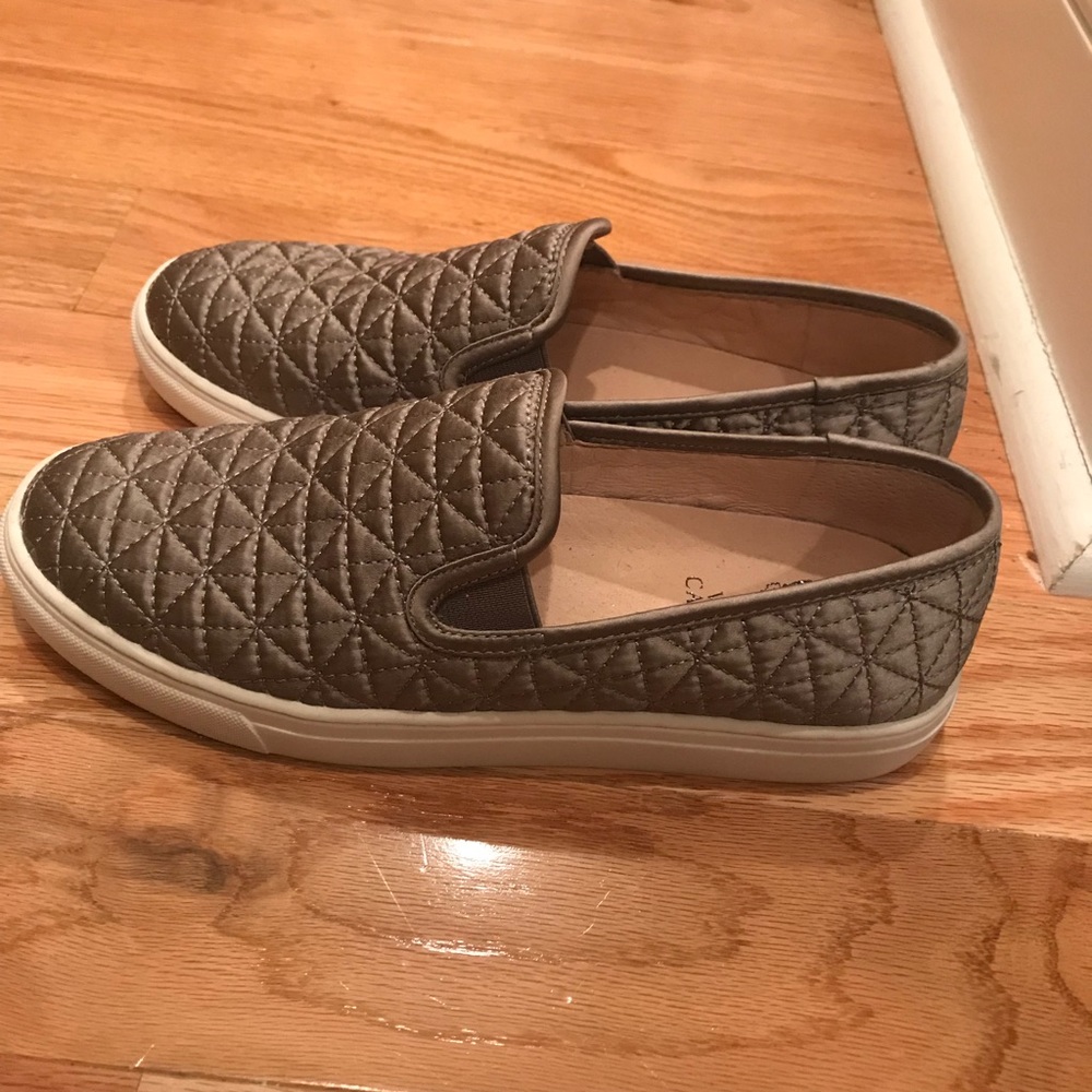 Slip on sneaker